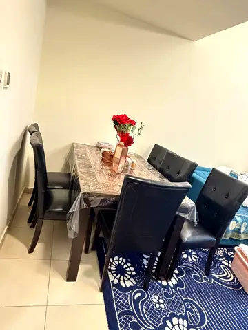 Dinning table 6 chairs - urgent