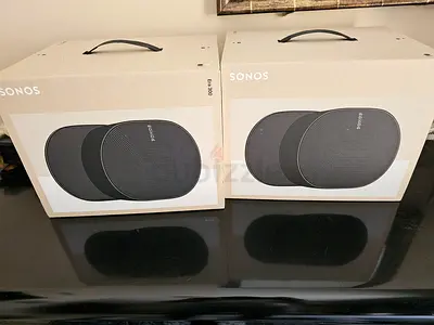 Free original boxes of Sonos era 300