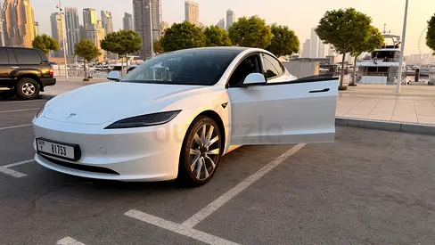 2025 Tesla Model 3 Long Range — zdjęcie 7