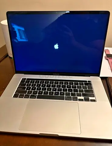 MacBook pro 16inch 2019 i9 processor