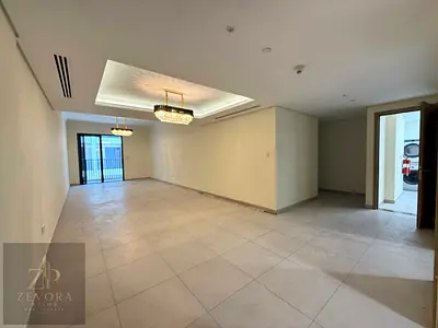 Well Maintained II Bright & Spacious II Corner Unit