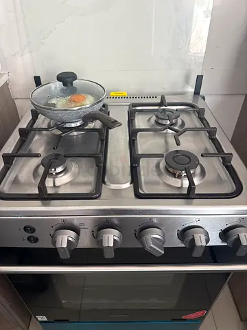 Stainless Steel 4-Burner Gas Cooker with Oven - Very Good Working Condition