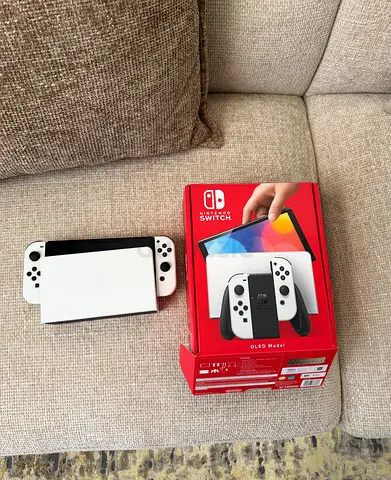 Nintendo Switch OLED (White)