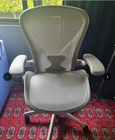 Herman Miller Aeron classic size C fully loaded