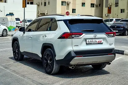 2025 Toyota RAV 4 — фото 8