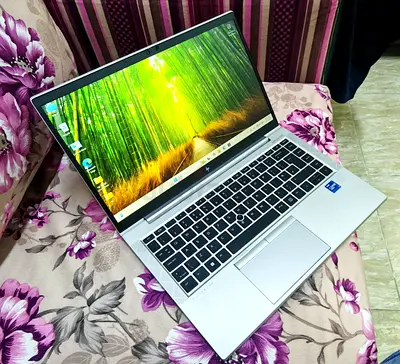 HP EliteBook 840 G8_Core i7-1165G7_RAM 16 GB_SSD 512 GB_Intel Iris Xe Graphics_14 Inch FHD Display