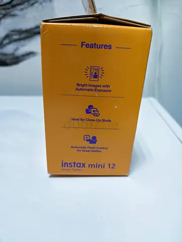 Fujifilm Instax Mini 12 Instant Camera - New/Boxed