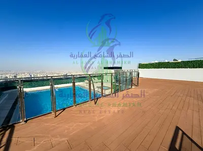 غرفة وصالة للإيجار السنوي في المجاز ثلاثة الشارقة تشطيب ألترا سوبر لوكس إطلالة مفتوحة جيم مسبح باركينج مجاني