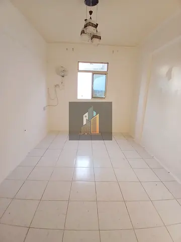 NEAR PARK , NEAT AND CLEAN FAMILY BUILDING APPARTMENT, GOOD LOOKING AREA