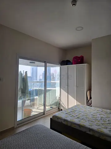 Master bedroom Sharing for a female
