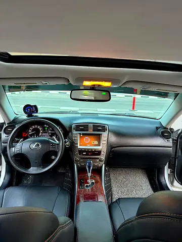 صورة 14 لـ 2008 Lexus IS-SERIES
