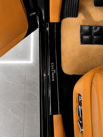 2025 ROLLS-ROYCE CULLINAN thumbnail 17