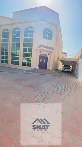 Corner G + 1 floor Villa very clean Sharqan – Sharjah Plot size 5270 s q ft Ground floor Hall ,bath