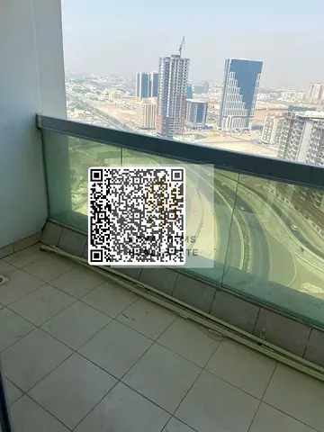 شقة بغرفة نوم واحدة مع شرفة بإطلالة مفتوحة للإيجار في برج اللؤلؤ // 32000 درهم إماراتي سنوياً