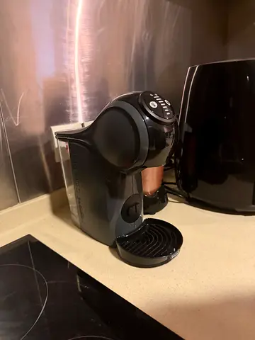 Compact capsule coffee machine - excellent working condition
