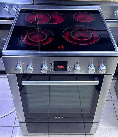 Bosch freestanding electric ceramic hob & oven - good condition