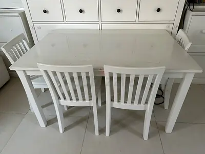 Pottery barn Kids White Wooden Dining Table with 4 Chairs - 120x60