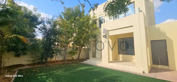 Luxury Living | Landscaped | Prime Location