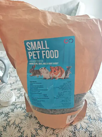 Small Pet Food for Hamsters Rats Mice and Baby Rabbits