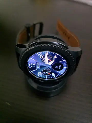 Samsung Gear S3 frontier watch with charger support androidnphone wifi, bluethooth, samung pay