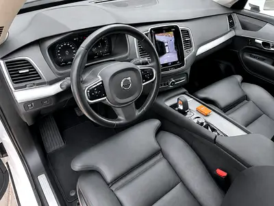 صورة 8 لـ 2022 Volvo XC90