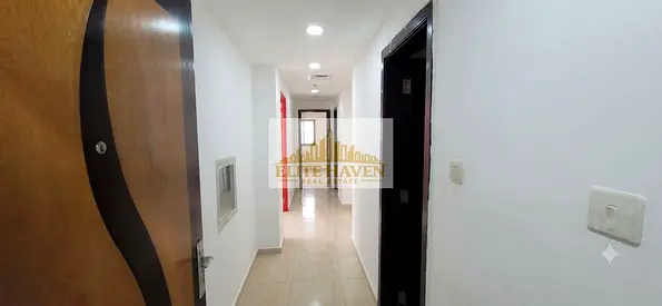 Specious 2bhk Available For Family with 3 washroom with balcony on 48k Opposite of Sahara centre al