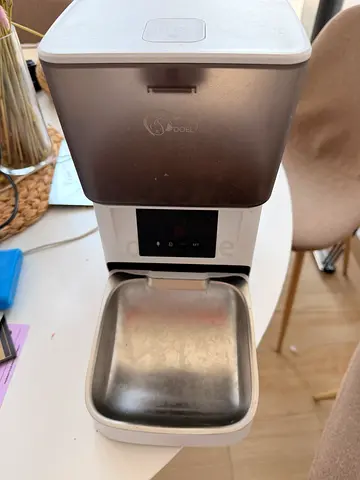 Automatic Pet Feeder with Stainless Steel Bowl - Used