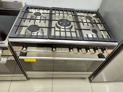 Siemens latest model IQ-700 gass/electric 5 burner top gass oven electric dual fan cooking range 90c