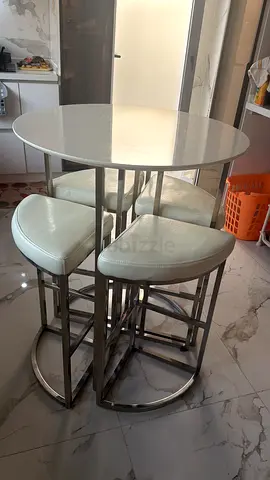 High 4 seats table for sale