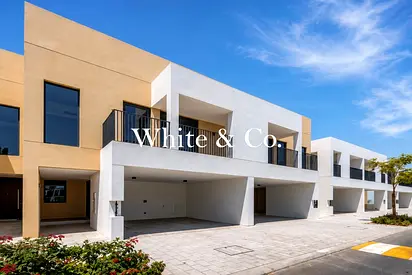Brand New | Near Pool | 3 Bed Skylight