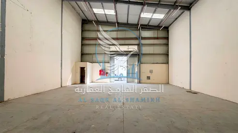 مستودع للإيجار في الصناعية 12 – مساحة 2000 قدم مربع – 100,000 درهم سنوياً