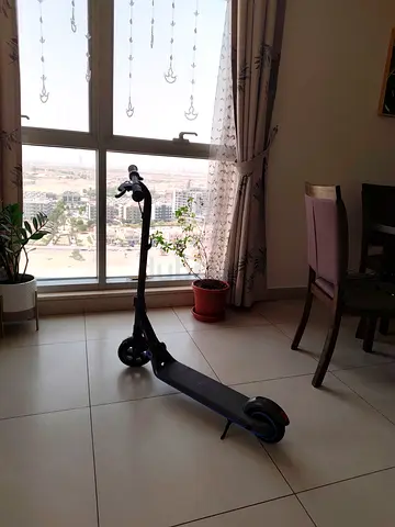 Electric kick scooter in good condition — city commuter