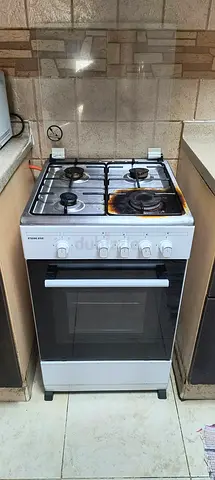 Used 4-Burner Freestanding Gas Cooker with Oven - Good Working Condition