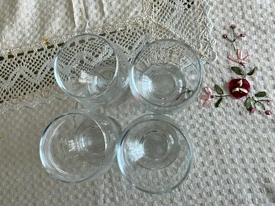 Ice cream or soup set of 4