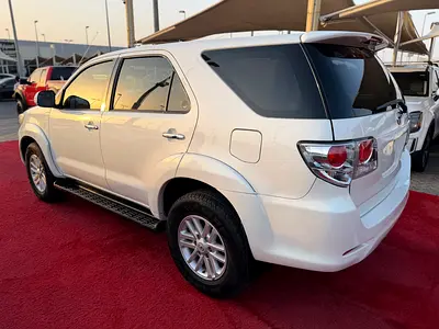 صورة 11 لـ 2013 Toyota FORTUNER