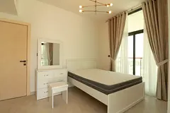 Flatmate (sharing apartment)