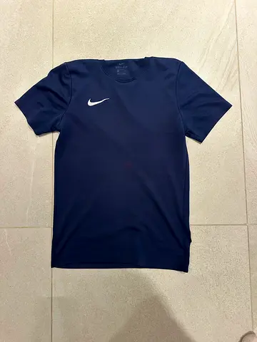 Nike dri fit small gym shirt