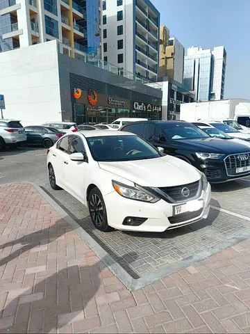 2018 Nissan ALTIMA 照片 5