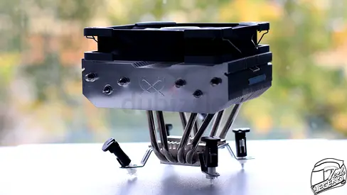Unused tower CPU air cooler with fan — compatible with Intel/AMD sockets