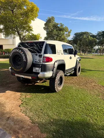 Toyota FJ Cruiser in Immaculate Condition!