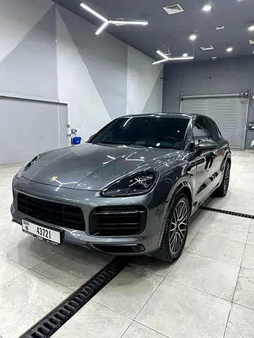 Porsche Cayenne Standard 2022 - European Specs - Excellent Condition