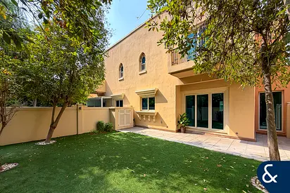 Exclusive | Vacant | 4 Bedroom | Rare TH1