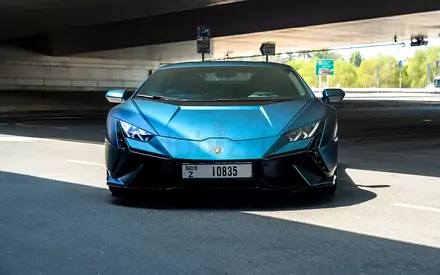 Lamborghini Huracan Tecnica 2023 - Korean Specs - Pristine Condition