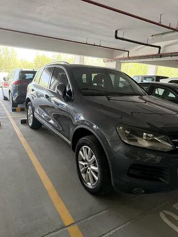 Volkswagen Touareg SE V6 2015 — GCC, No Accidents, Mulkiya Till 2027 + 30,000 km Service Paid