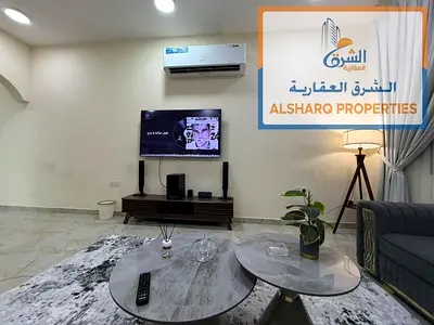 ارقي واجمل غرفه وصاله مع رووف كبير مفروشه بالكامل و شامل جميع الفواتير مساحه واسعه وتشطيبات حديثه وعصريه وموقع مميز وقريب من كافه الخدمات