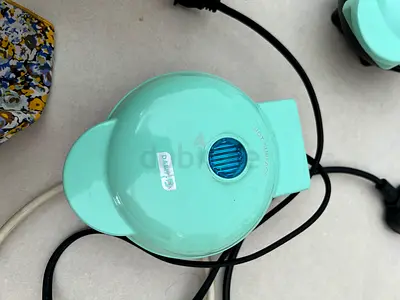 Compact teal sandwich maker / grill - used