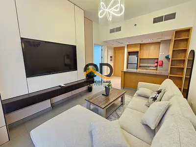 LUXURY 1BHK FALAT FULLY FURNISHED RENT ONLY 55K 4 CHAQ PAYMENT GYM POOL AND PARKING PARIM LOCATION AREA
