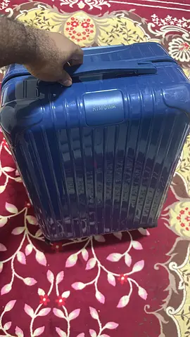 Essential cabin blue luggage