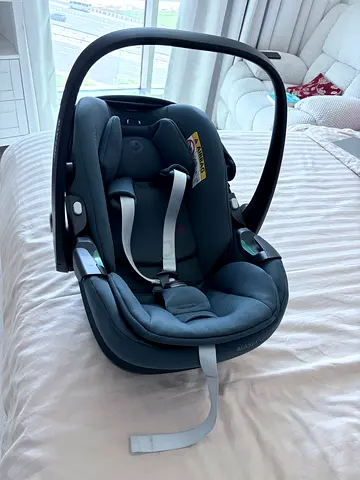 Maxi-Cosi Baby Car Seat – Like New, Hardly Used | Excellent Condition