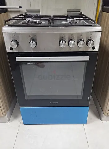 Cooking range for sale as good as new